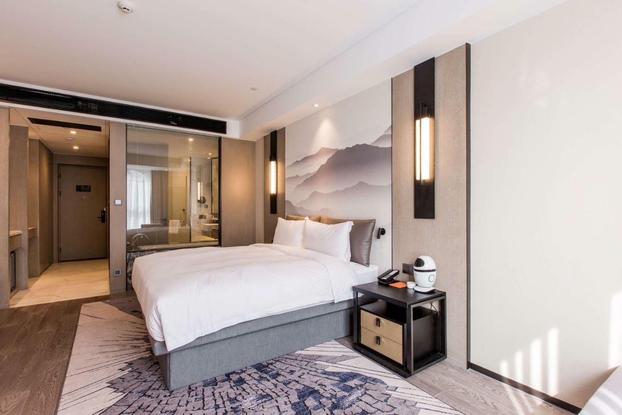 Howard Johnson By Wyndham Life Zhuoyuan Ningbo Exteriör bild