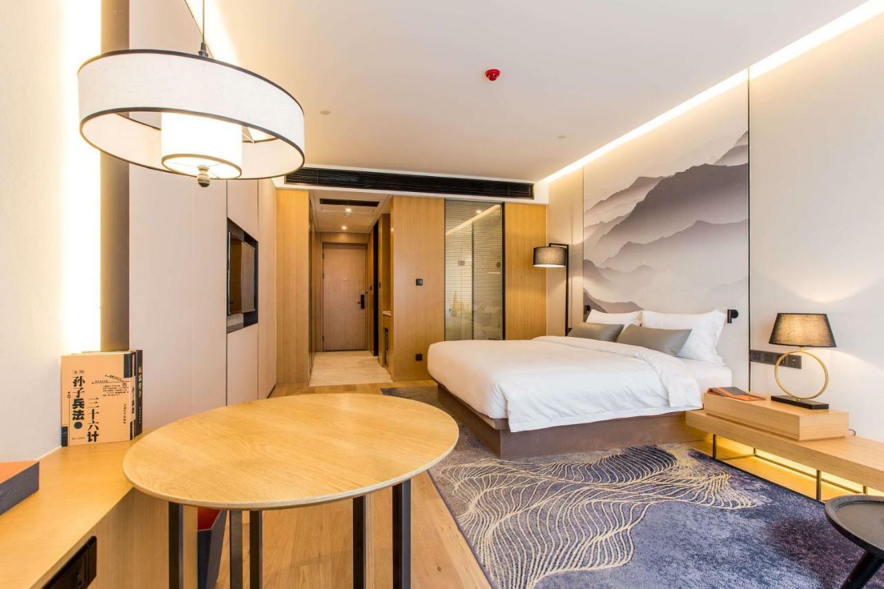 Howard Johnson By Wyndham Life Zhuoyuan Ningbo Exteriör bild